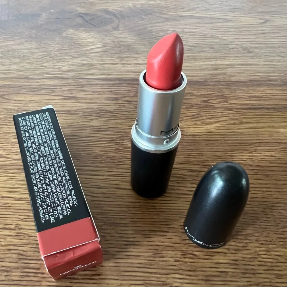 Mac Cosmetics BNIB matte lipstick Forever Curious #668